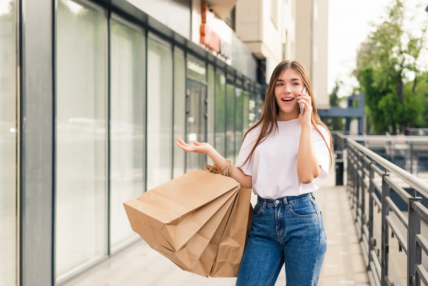 Mujer de shopping